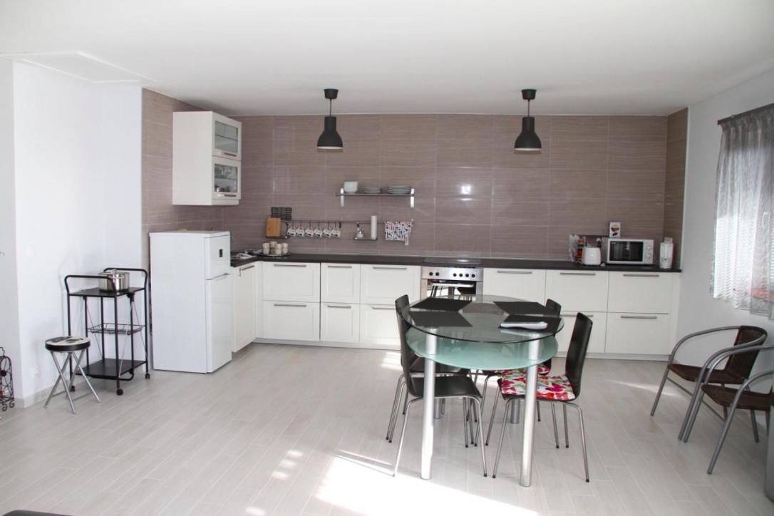 Simon Vendeghaz Balatongyoeroek Apartment Ngoại thất bức ảnh