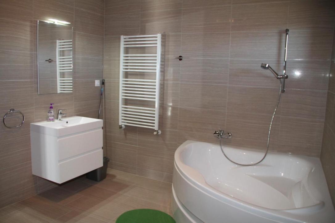 Simon Vendeghaz Balatongyoeroek Apartment Ngoại thất bức ảnh