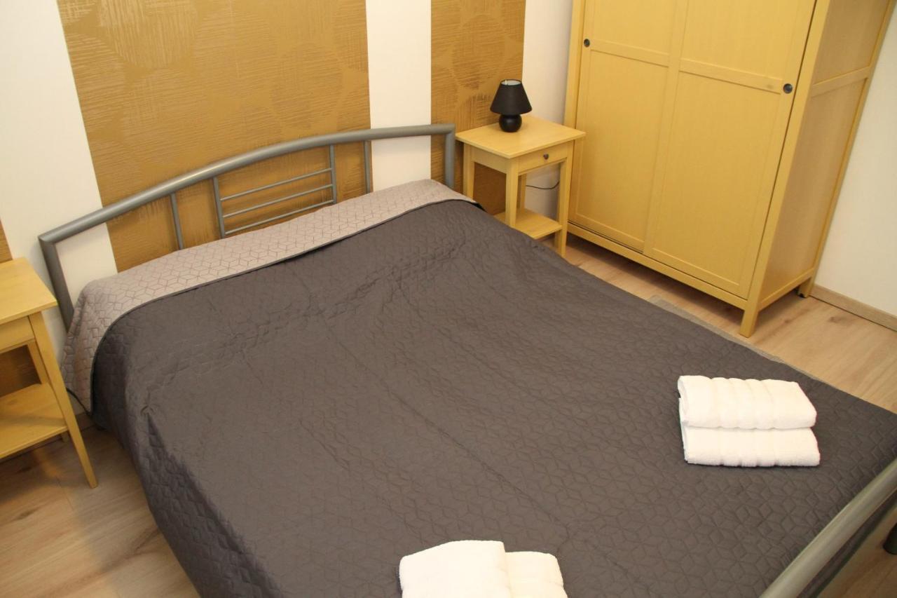 Simon Vendeghaz Balatongyoeroek Apartment Ngoại thất bức ảnh