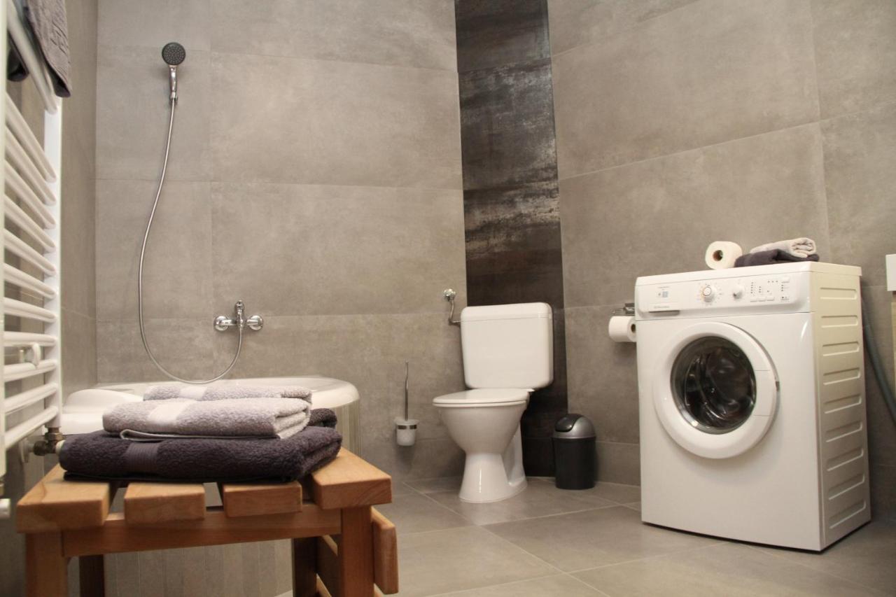 Simon Vendeghaz Balatongyoeroek Apartment Ngoại thất bức ảnh